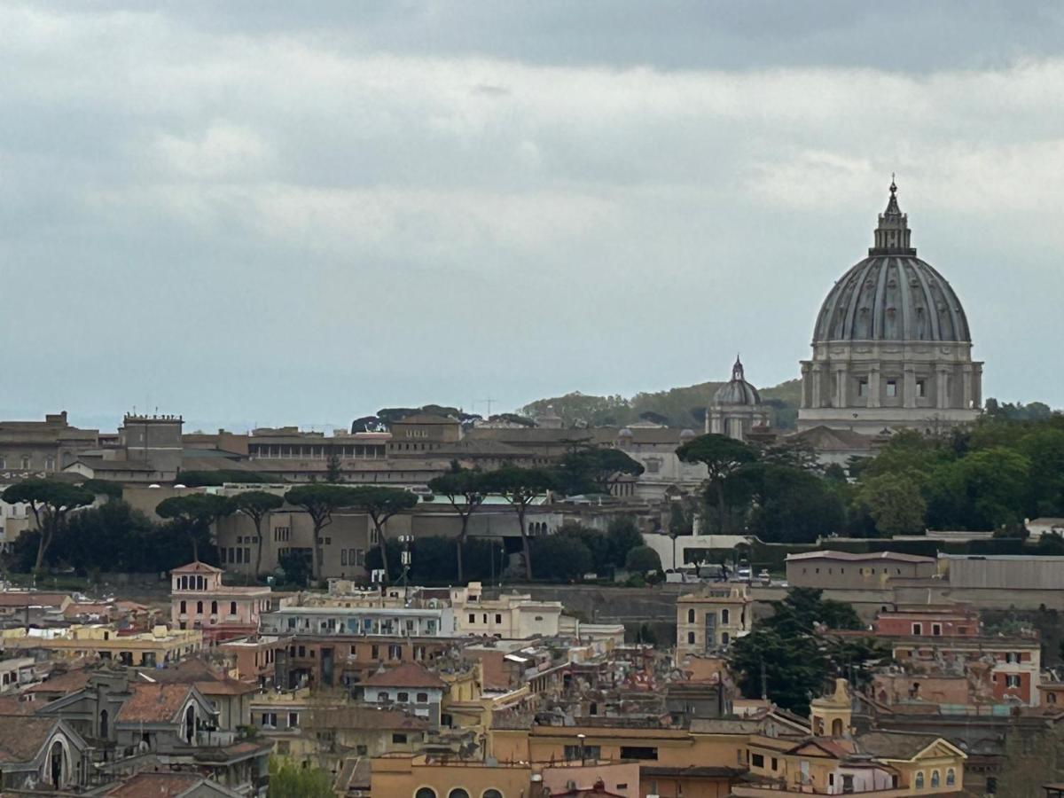 Penthouse Apartment With Terrace Close To Vatican Rome Exterior photo